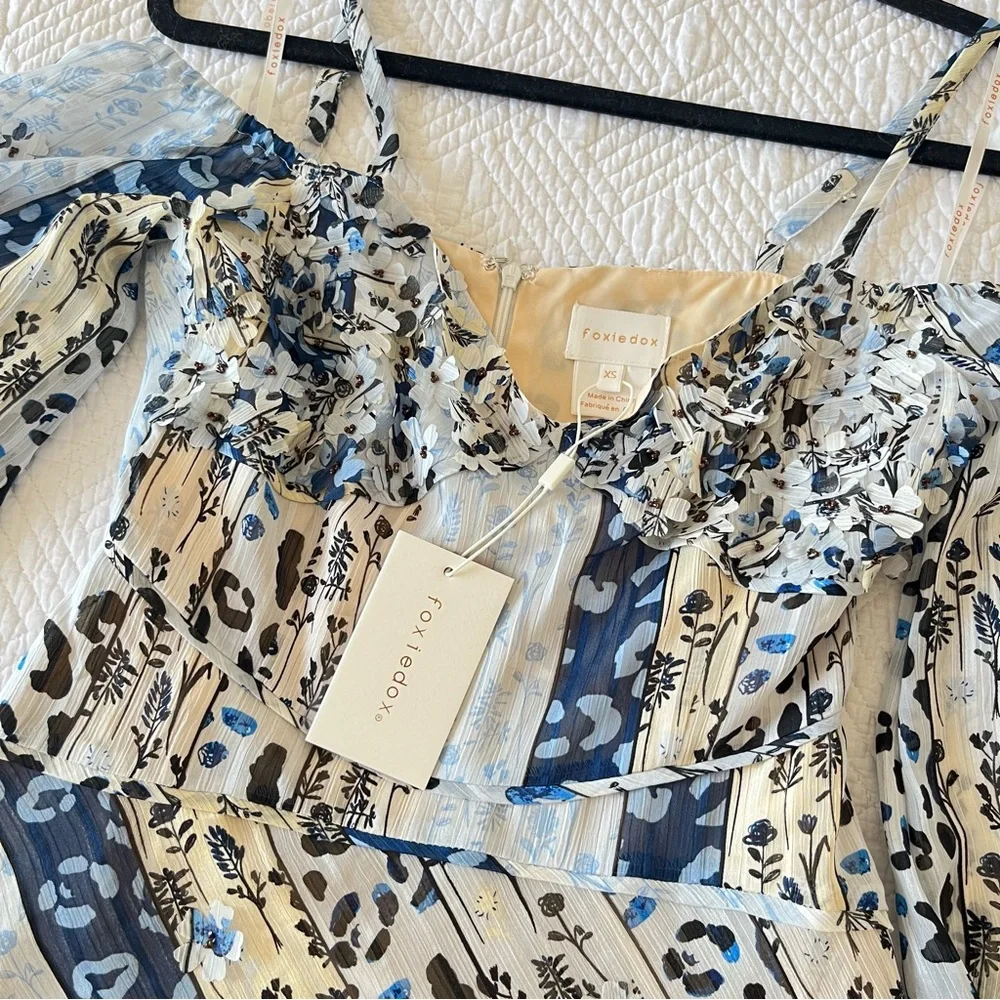 NWT Foxiedox Blue Aura 3D Floral Printed Mini Dress, Size XS - Picture 4 of 6